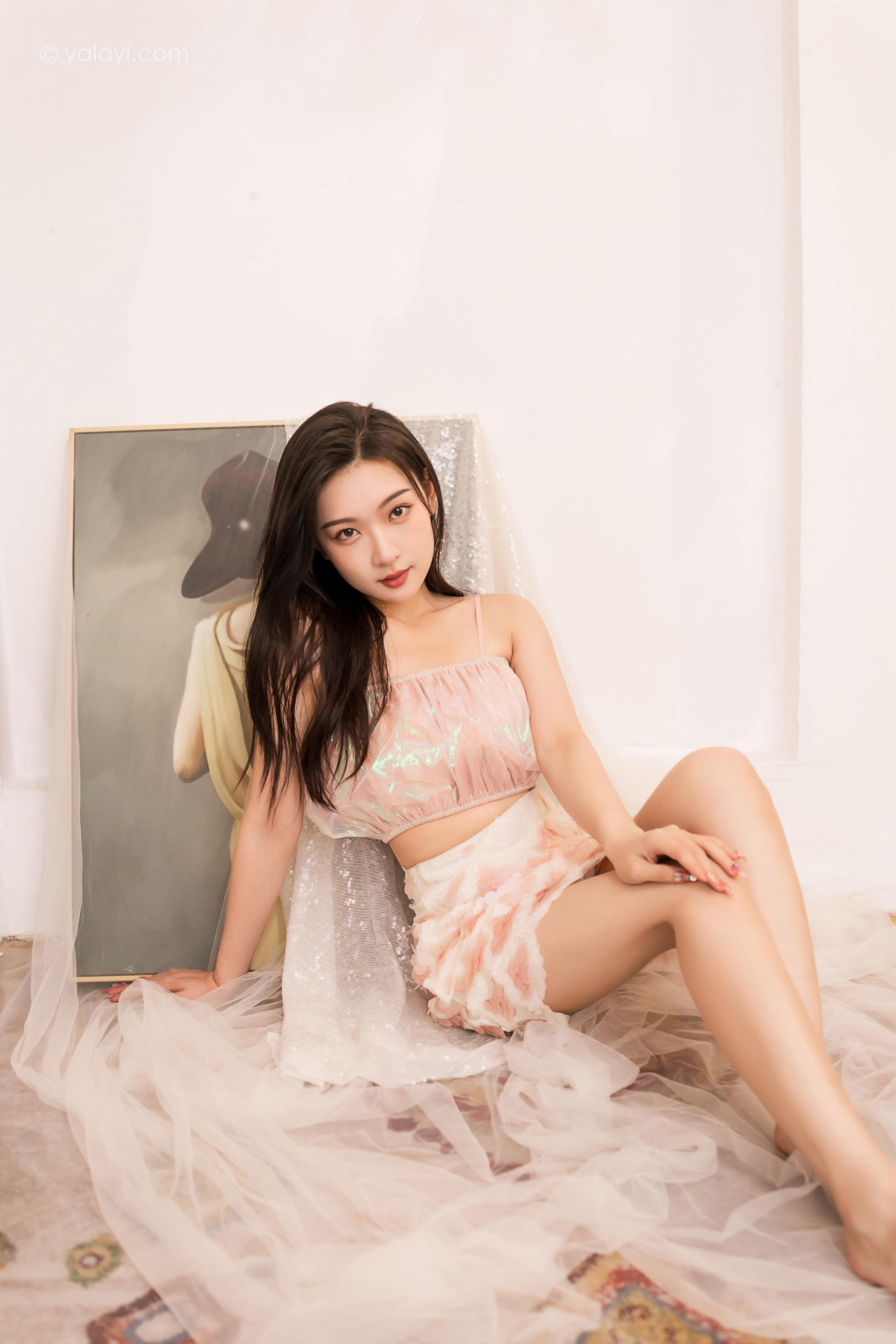 [YALAYI雅拉伊]2022.06.07 我和你 徐小云 粉色蕾丝短裙加吊带小背心性感私房写真集第2张