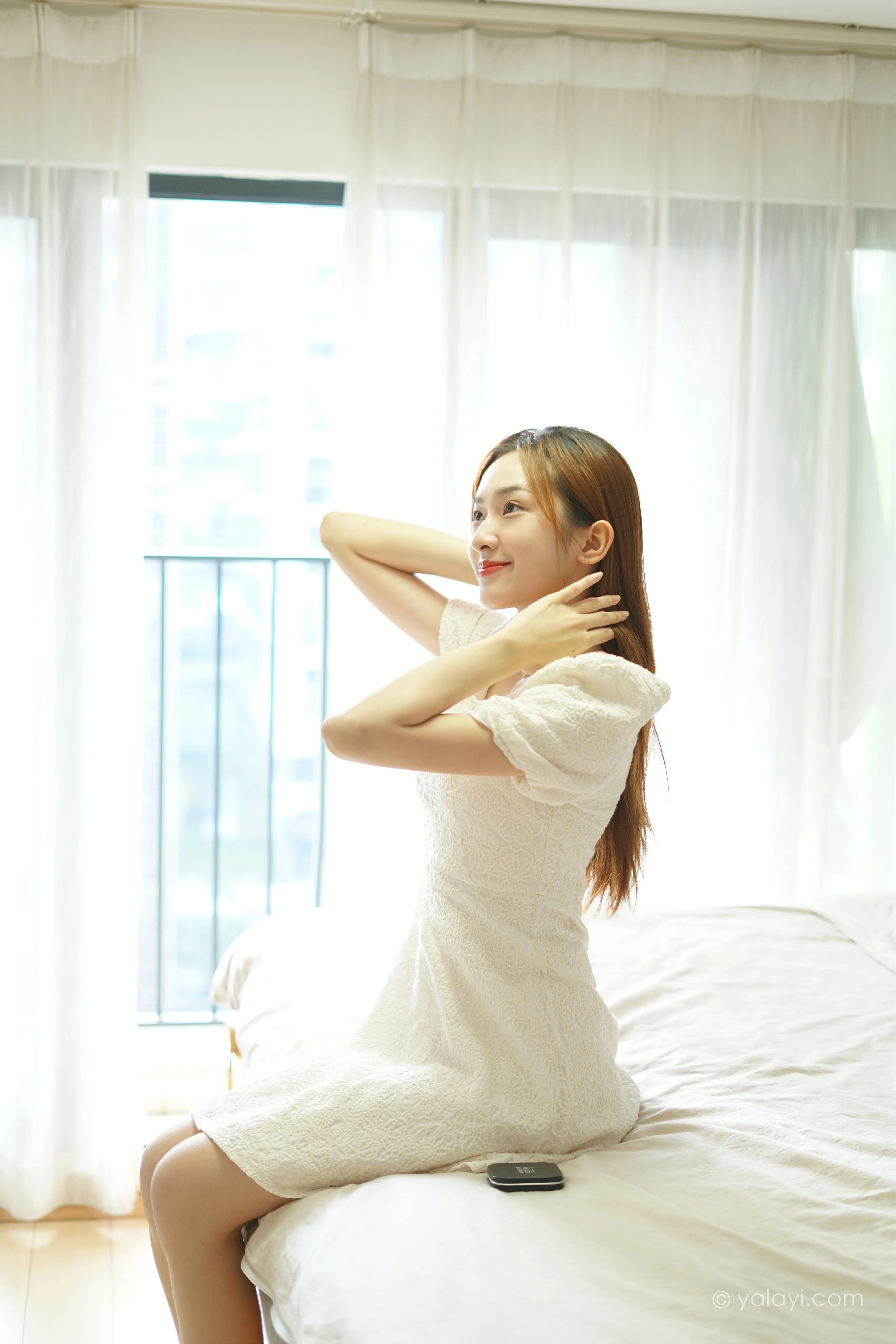[YALAYI雅拉伊]NO.854 清晨阳光 楚媛 白色蕾丝连衣裙居家性感写真集第11张