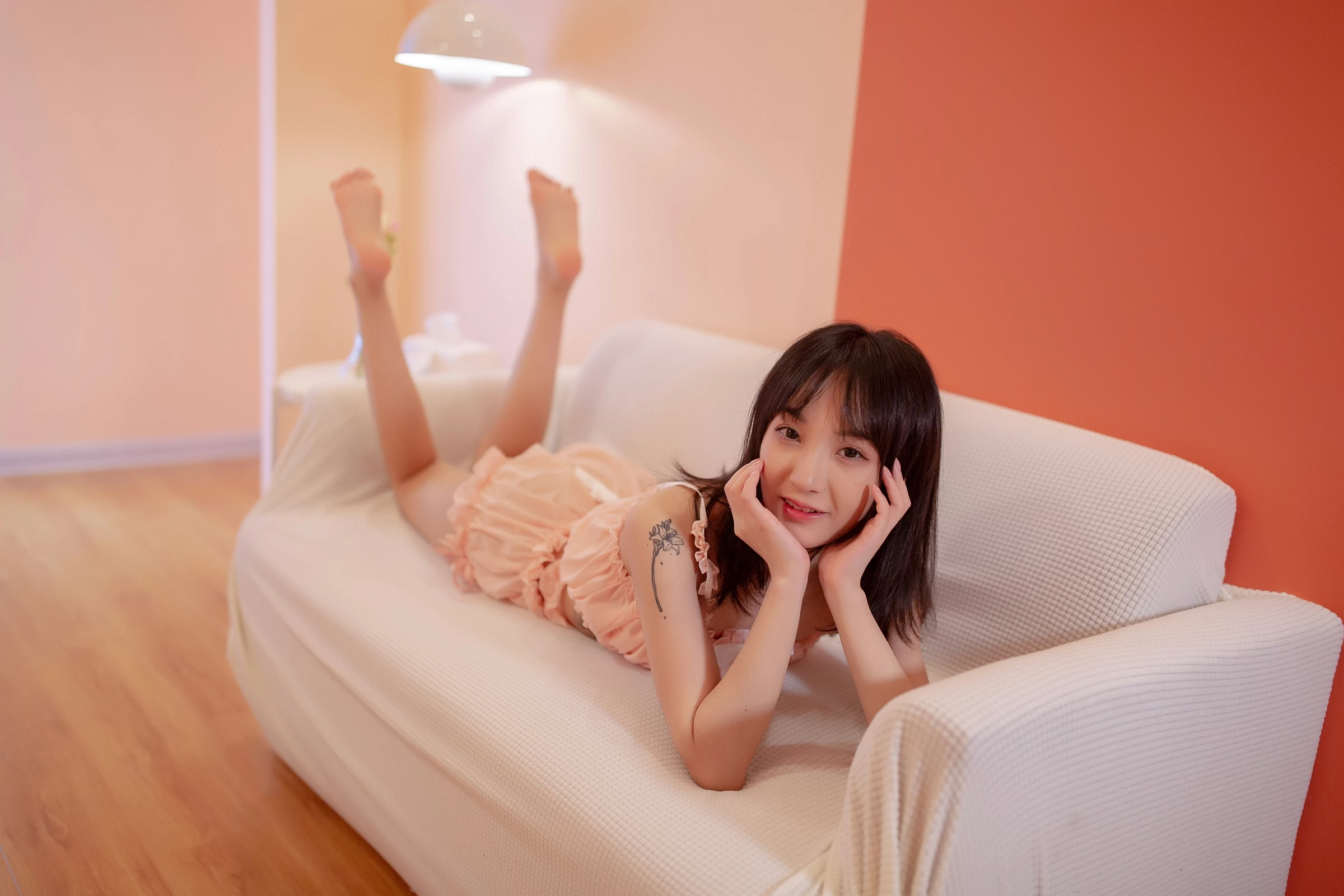 [YALAYI雅拉伊]NO.697 《女友宅日志》 落落 粉色情情趣内衣加短裤性感私房写真集第9张