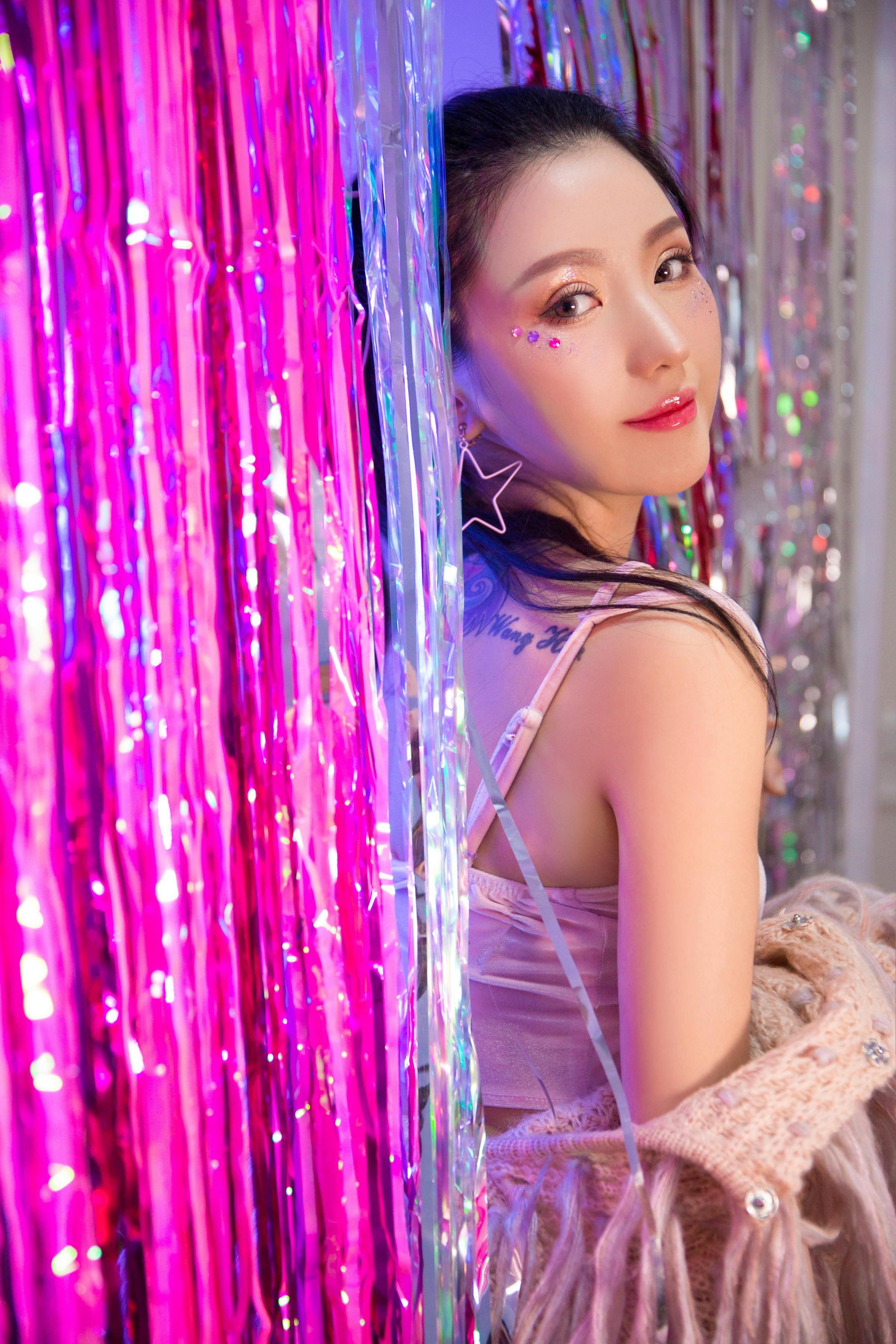 [YALAYI雅拉伊]2022.09.07 热辣辣 和服美女 镂空外套与粉色短裙加粉色内衣性感私房写真集第8张