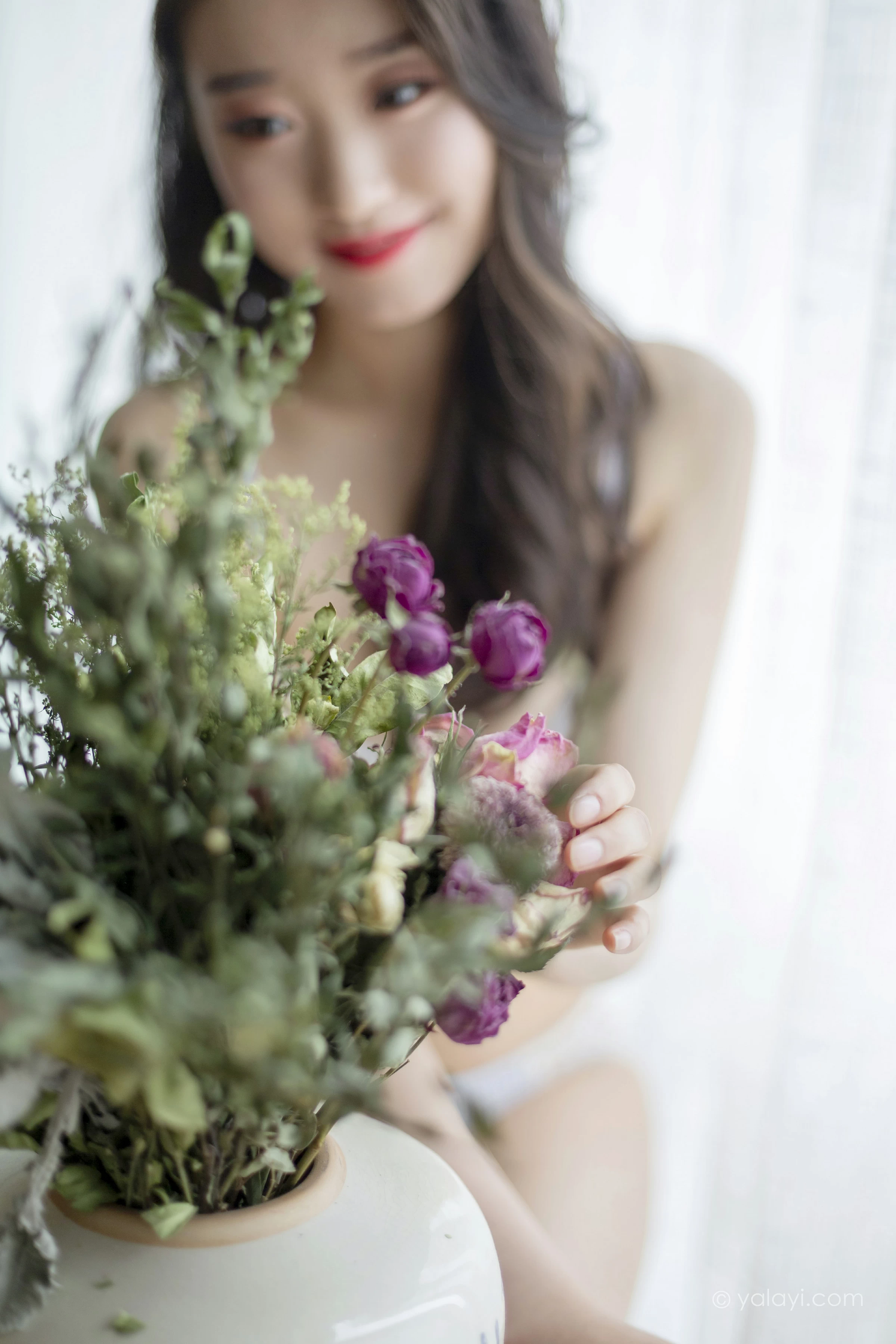 [YALAYI雅拉伊]NO.701 《花容月貌》 心怡 白色蕾丝内衣居家性感私房写真集第7张