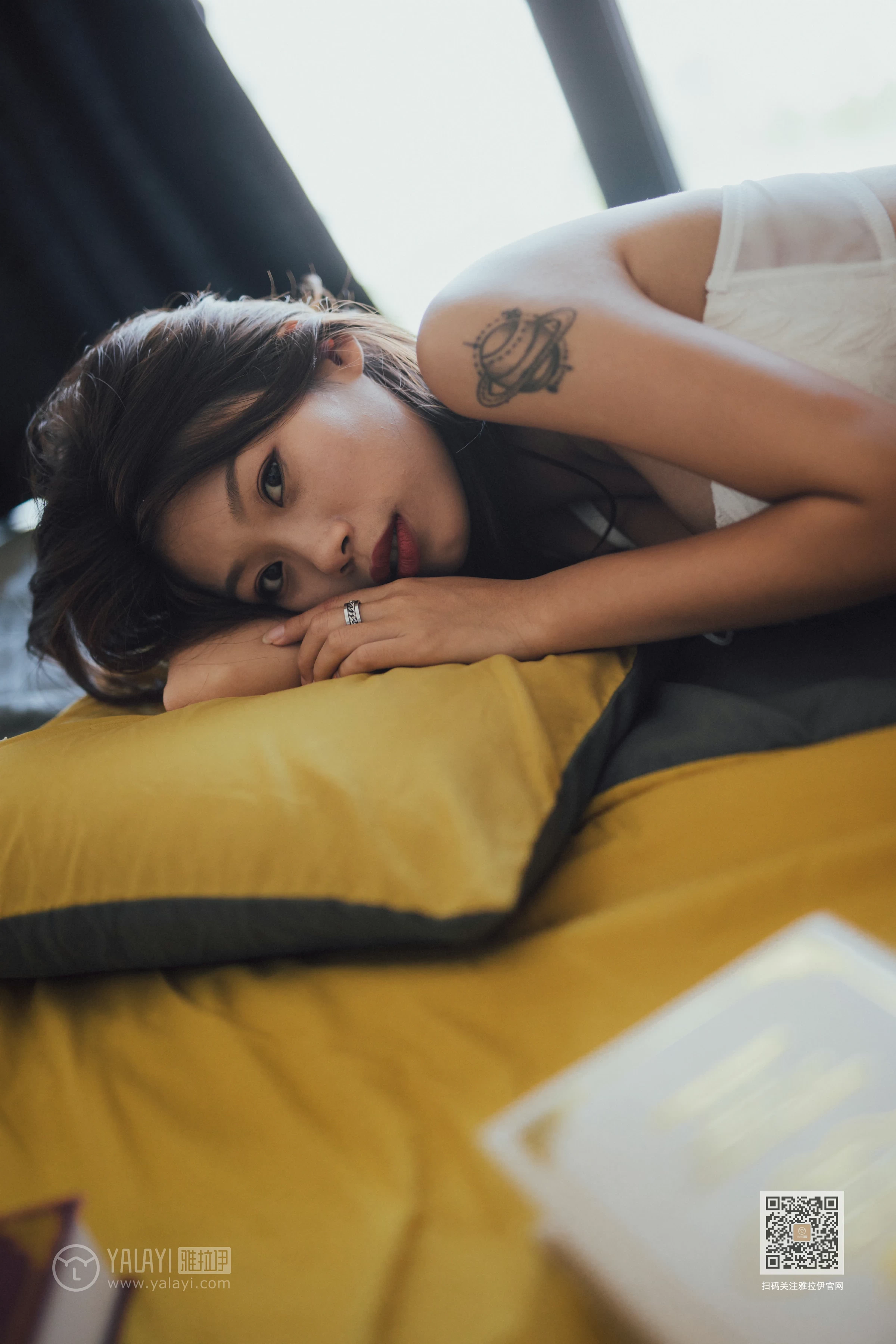 [YALAYI雅拉伊]Vol.448 靡靡之音 静初 白色蕾丝内衣居家性感私房写真集第7张