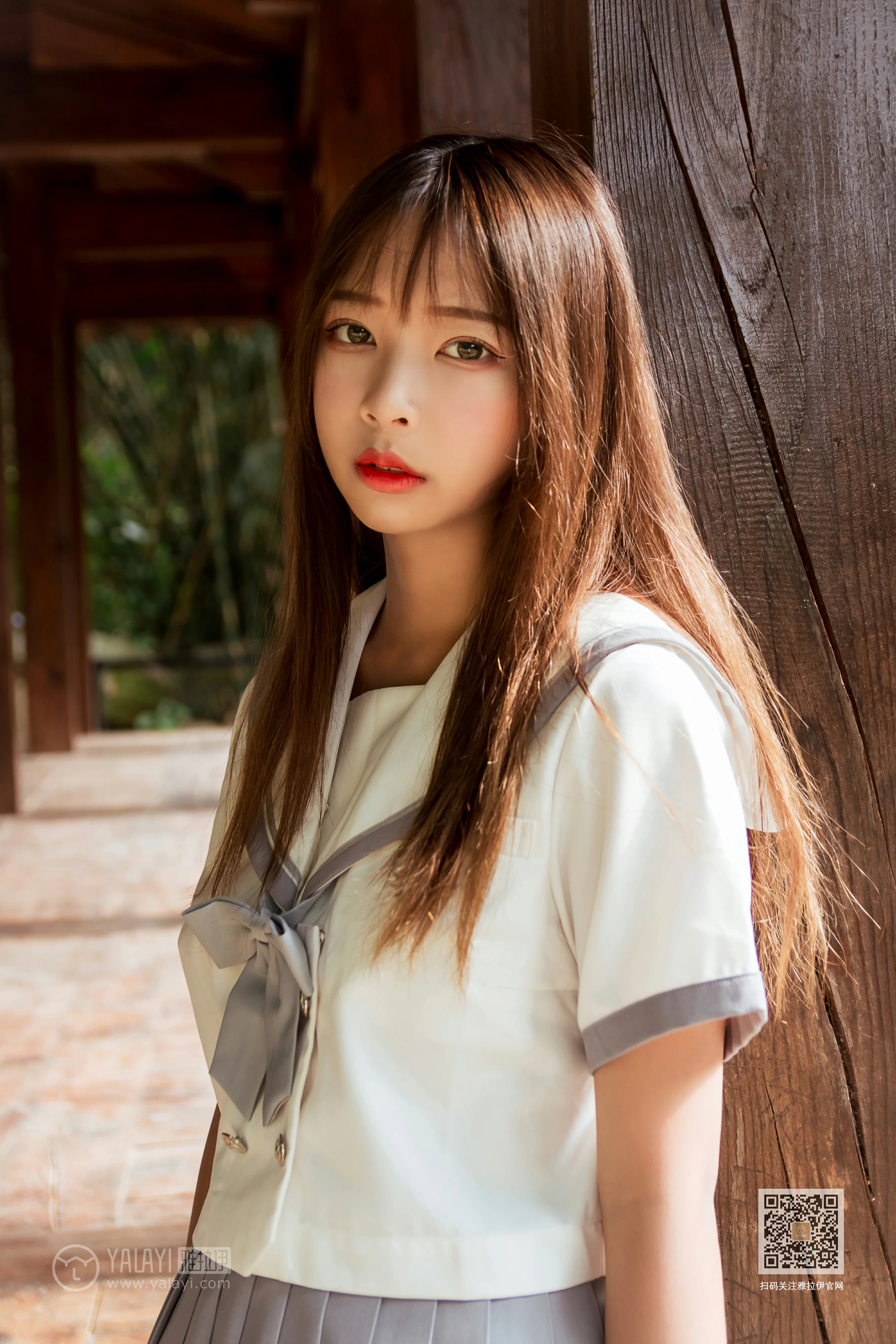 [YALAYI雅拉伊]Vol.471 越秀百褶裙少女 阿禾 日本高中女生制服加短裙性感私房写真集第11张