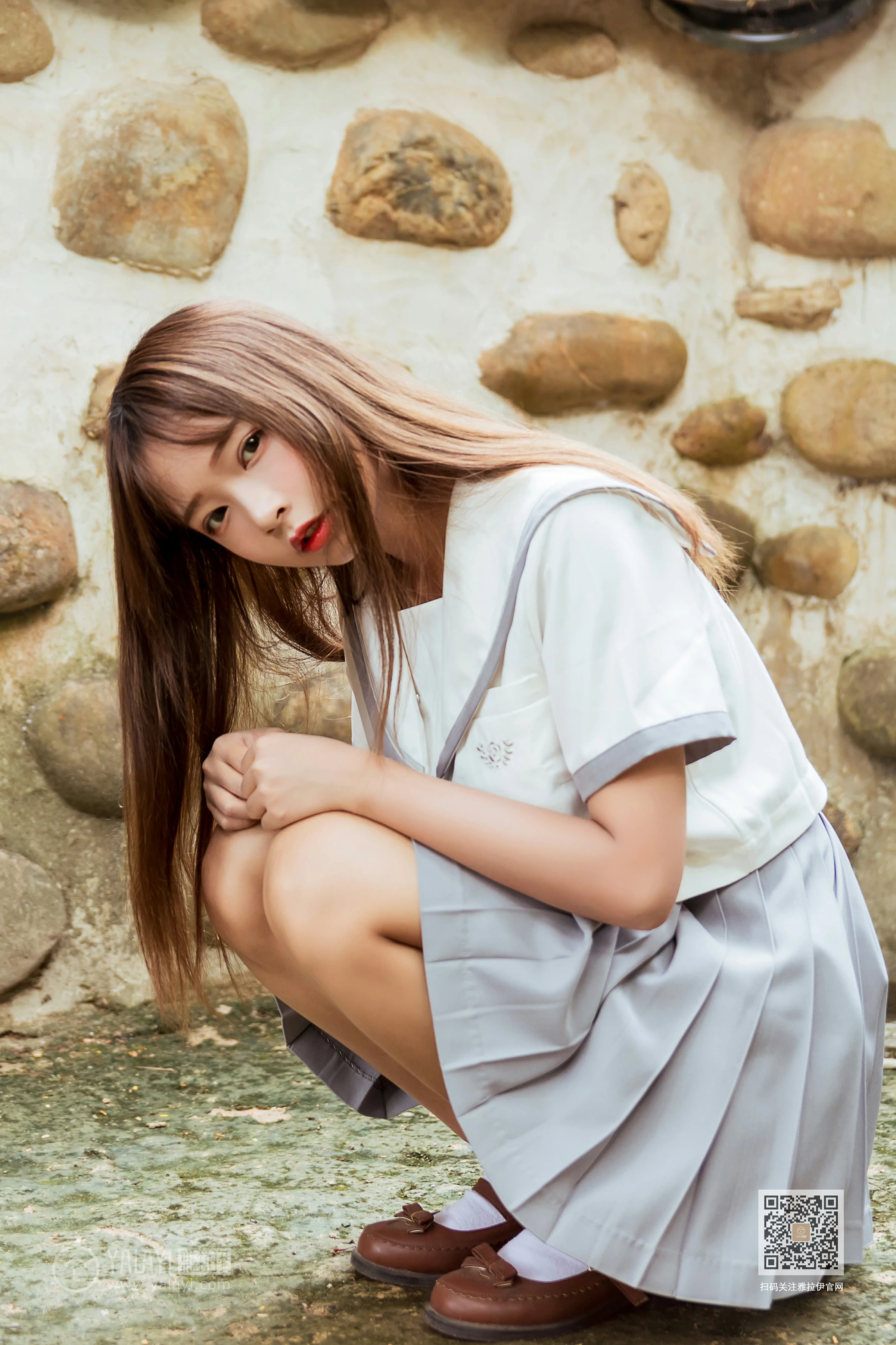 [YALAYI雅拉伊]Vol.471 越秀百褶裙少女 阿禾 日本高中女生制服加短裙性感私房写真集第12张