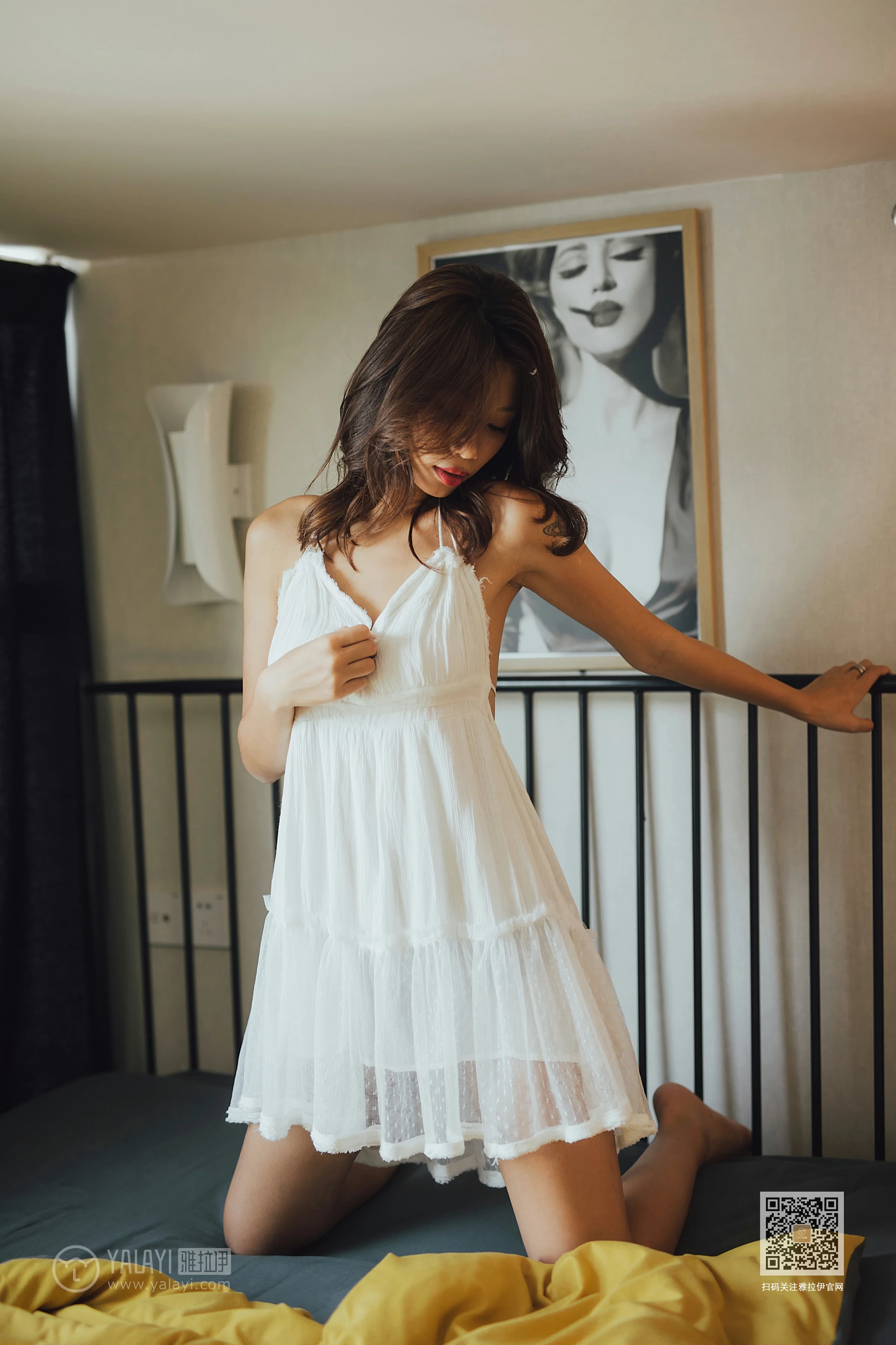 [YALAYI雅拉伊]Vol.523 薄纱雾绕 静初 白色透视吊带睡衣裙性感私房写真集第12张