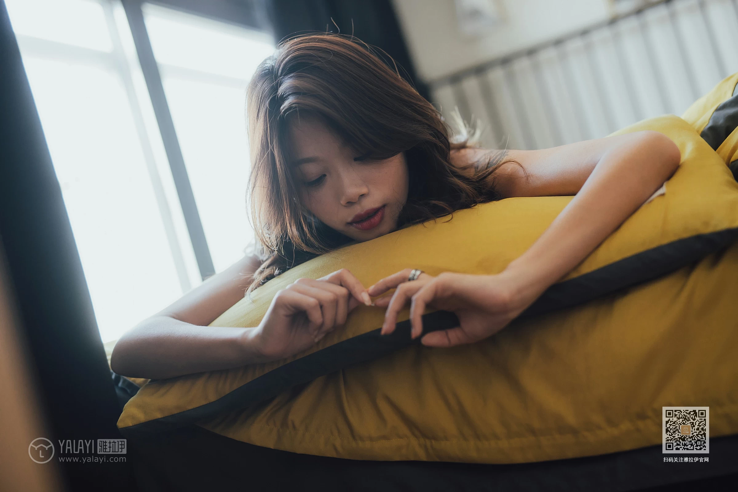 [YALAYI雅拉伊]Vol.523 薄纱雾绕 静初 白色透视吊带睡衣裙性感私房写真集第16张