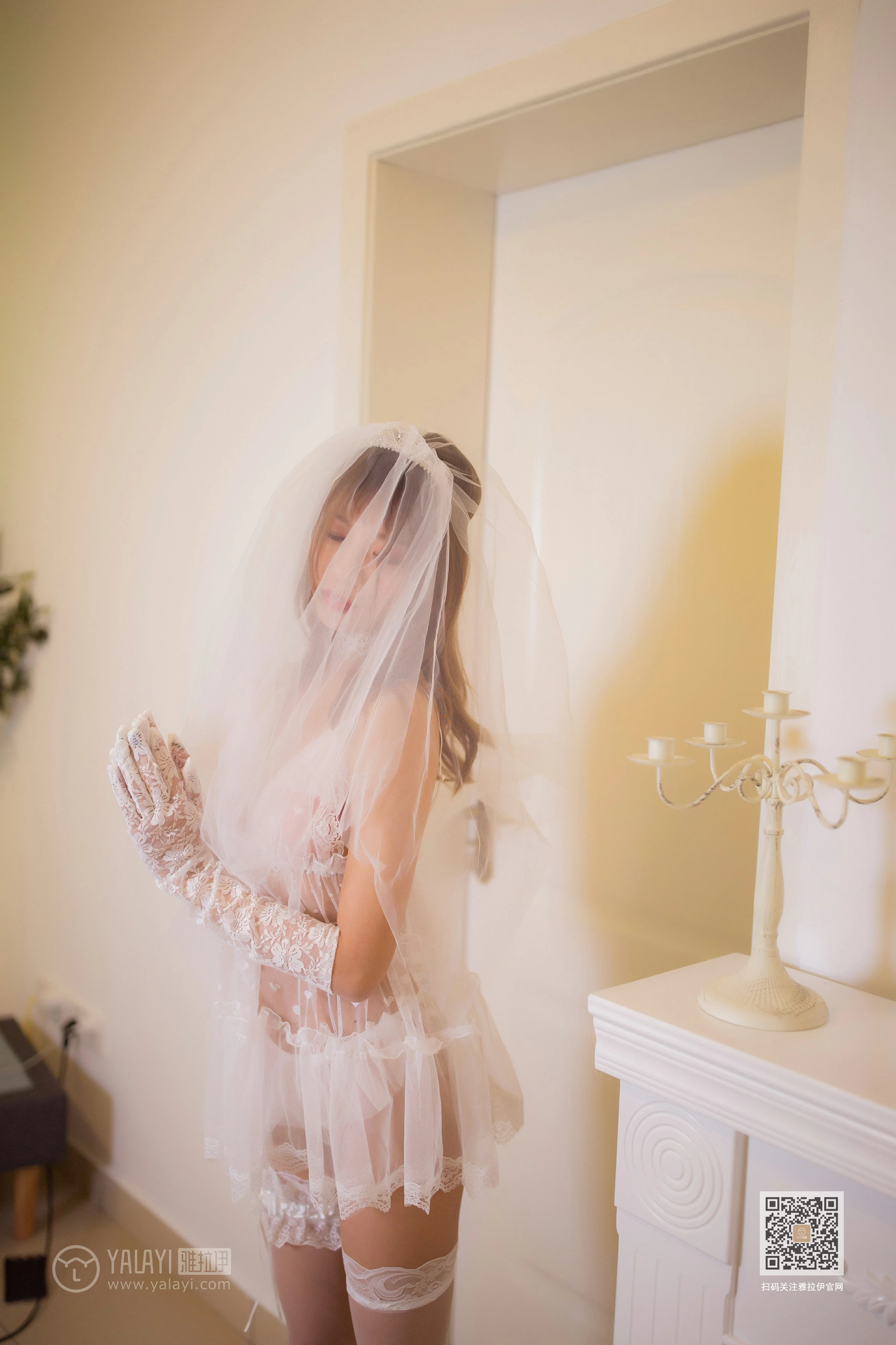 [YALAYI雅拉伊]Vol.524 情趣婚纱 丽雅 粉色内衣加白色丝袜美腿玉足性感私房写真集第3张