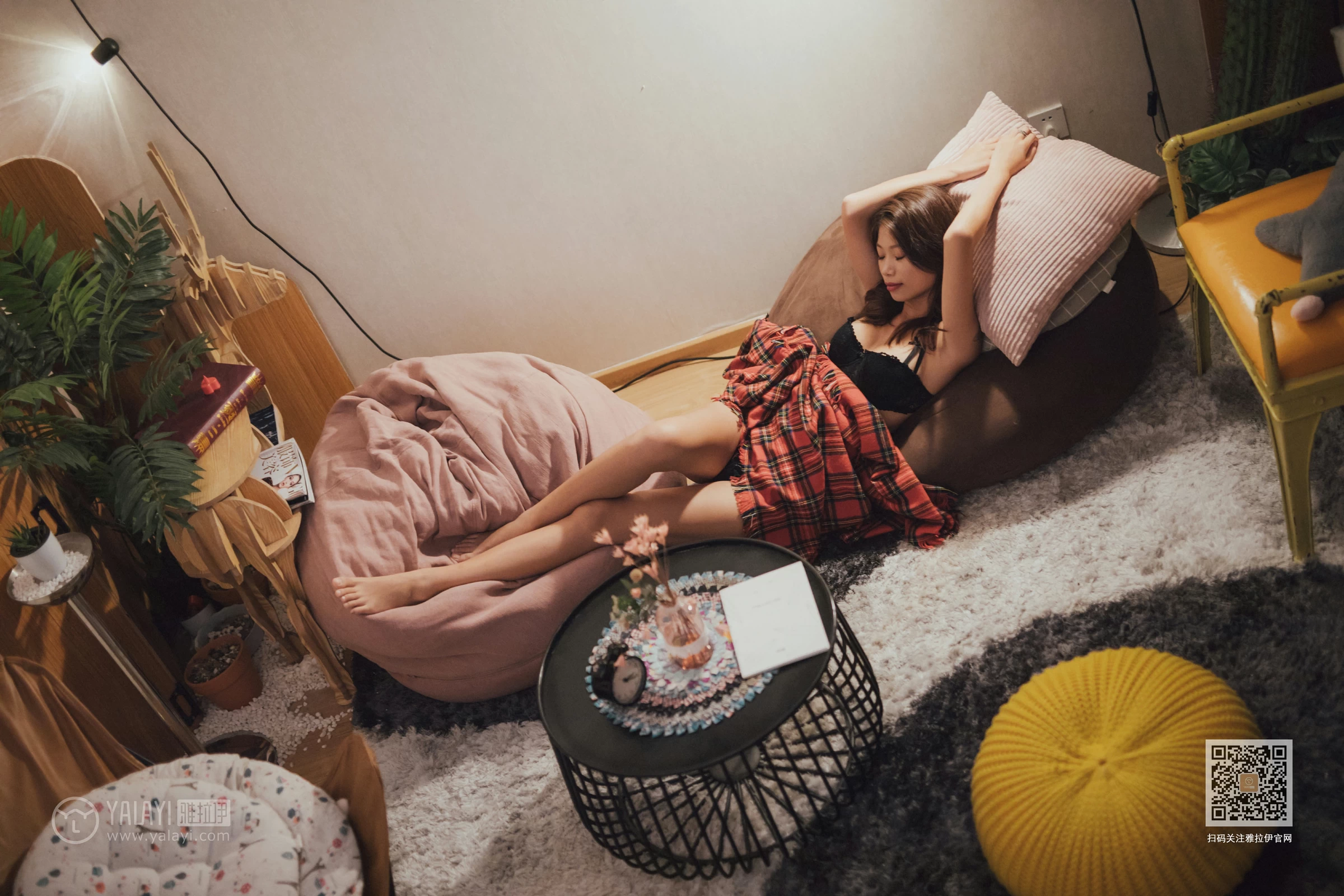 [YALAYI雅拉伊]Vol.548 梦境里的情人 静初 黑色蕾丝内衣性感私房写真集第5张