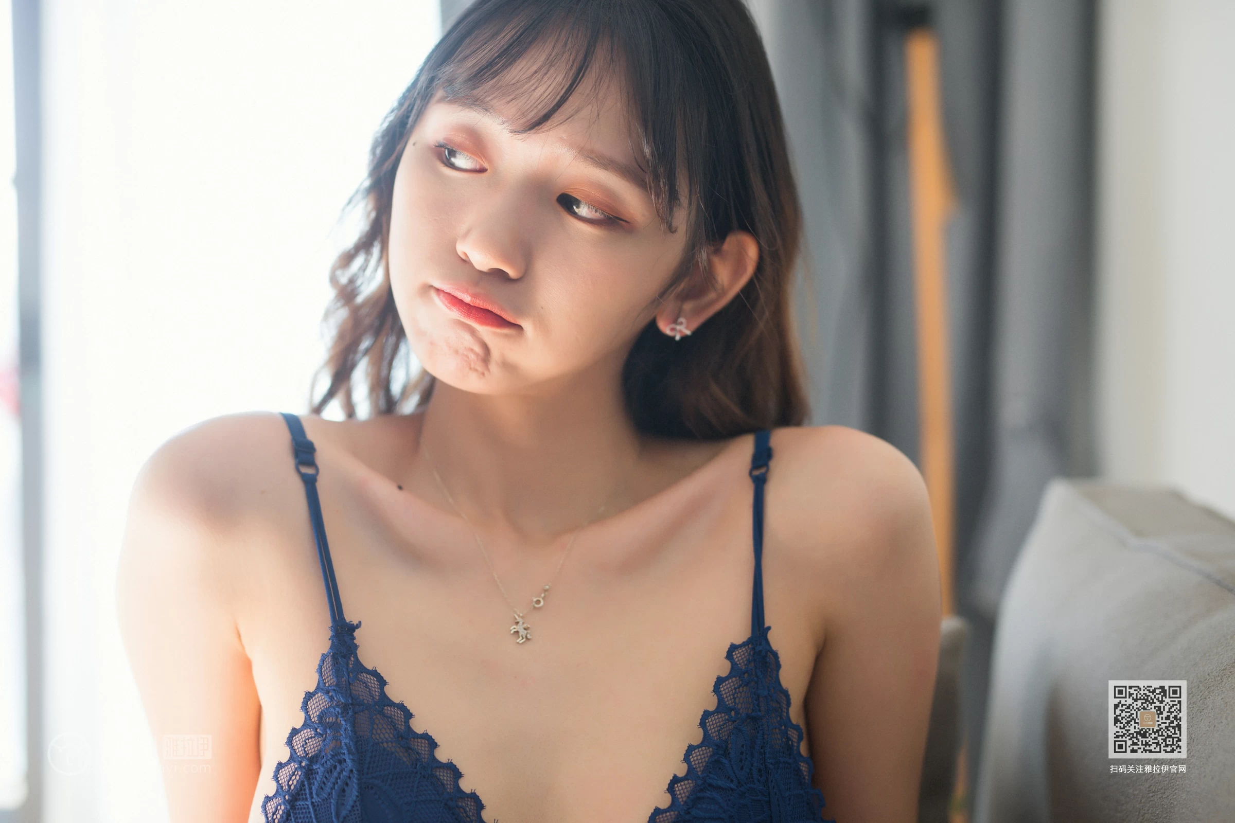 [YALAYI雅拉伊]Vol.568 想见你 晓琳 蓝色蕾丝内衣性感私房写真集第9张