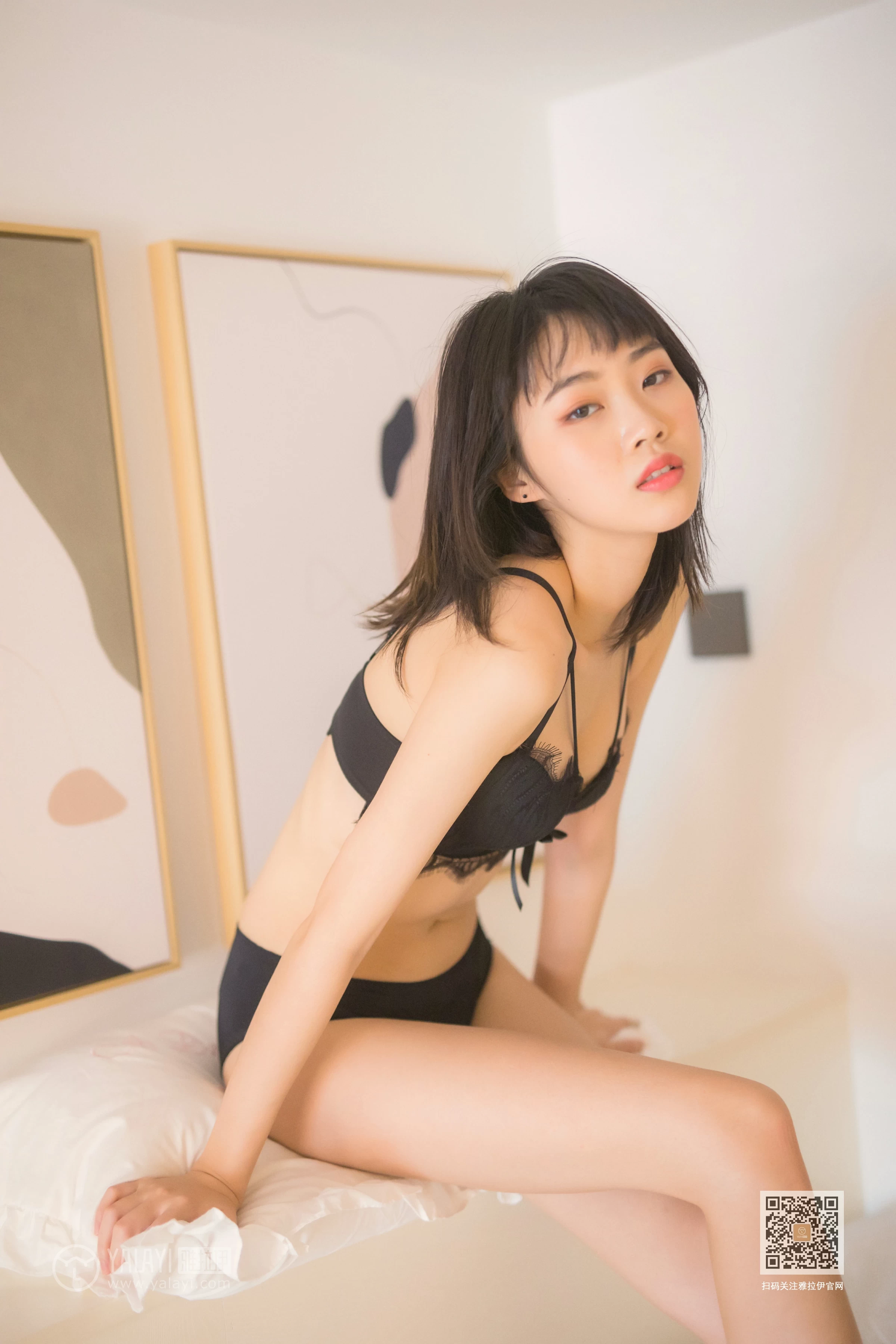 [YALAYI雅拉伊]Vol.575 剥开我的心 粉粉 黑色蕾丝内衣居家性感私房写真集第9张