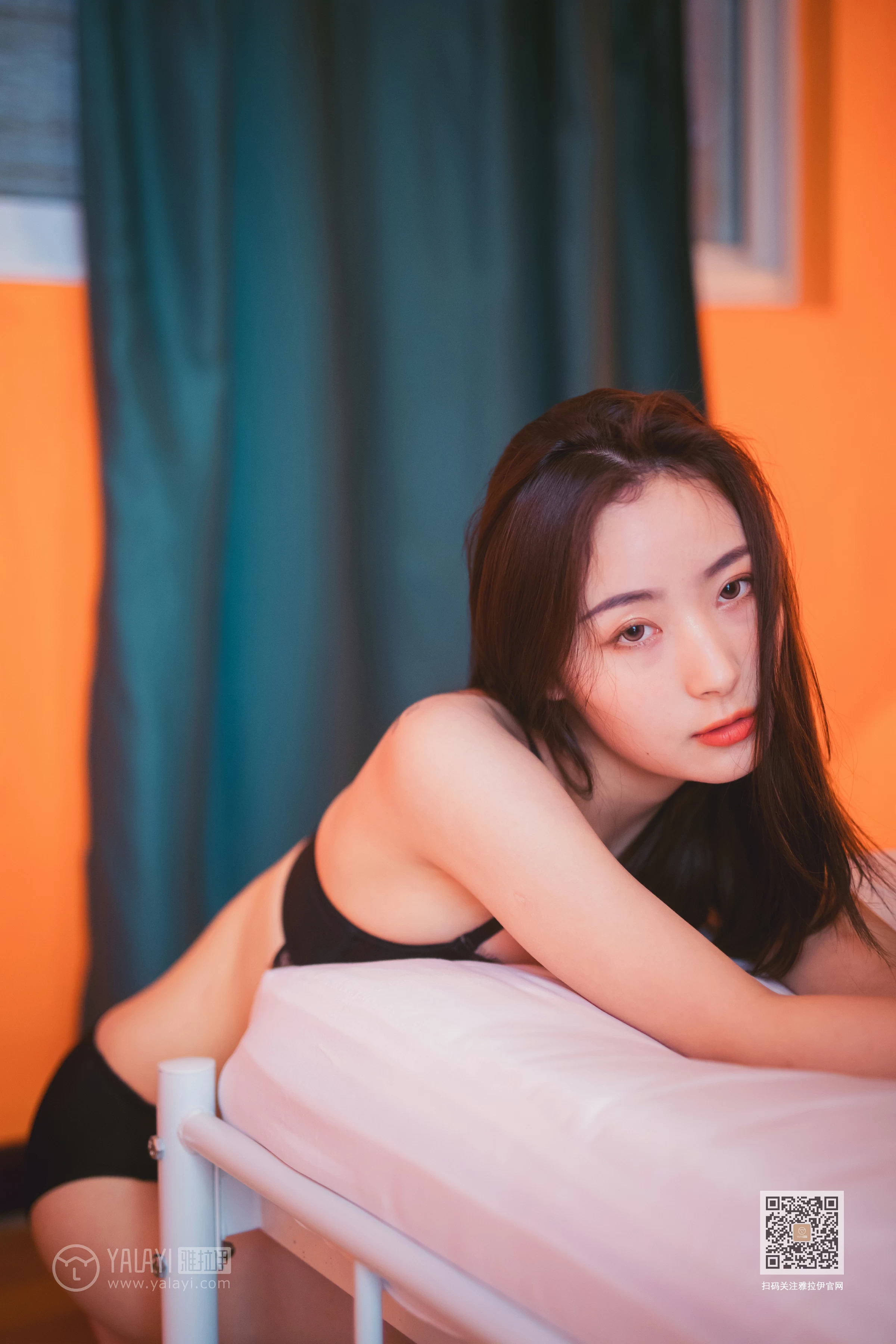 [YALAYI雅拉伊]Vol.592 再看我一眼 海棠 黑色蕾丝内衣性感私房写真集第9张