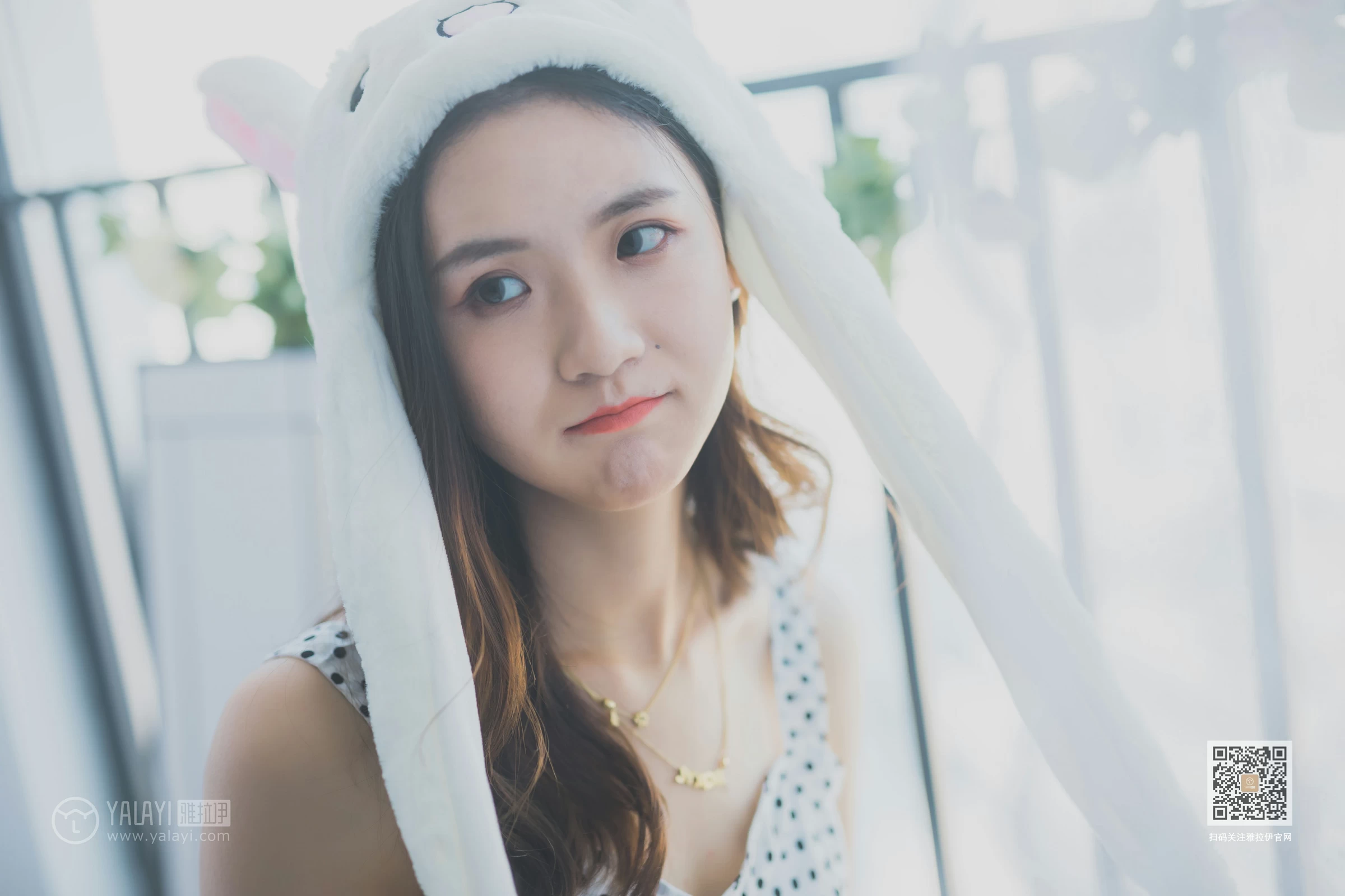 [YALAYI雅拉伊]NO.632 《淘气女友》 尹梦 白色小背心加斑点短裙清纯可爱私房写真集第5张