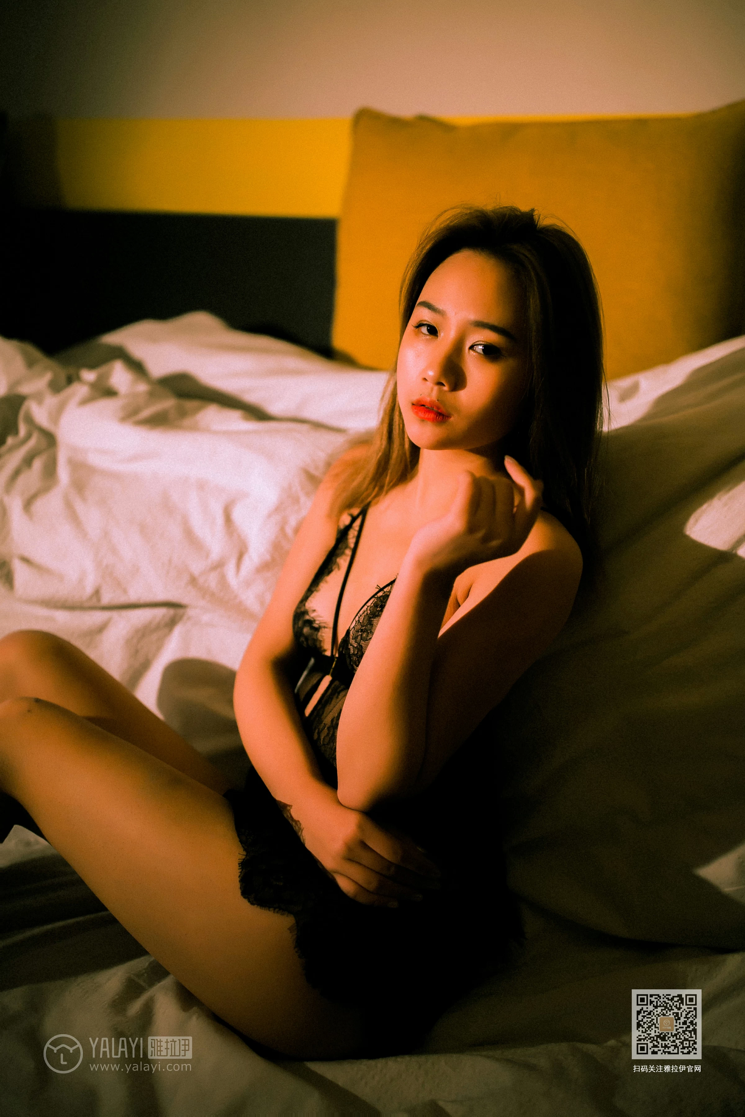 [YALAYI雅拉伊]NO.640 《夜未央》 岳璐璐 黑色透视蕾丝情趣内衣性感私房写真集第14张