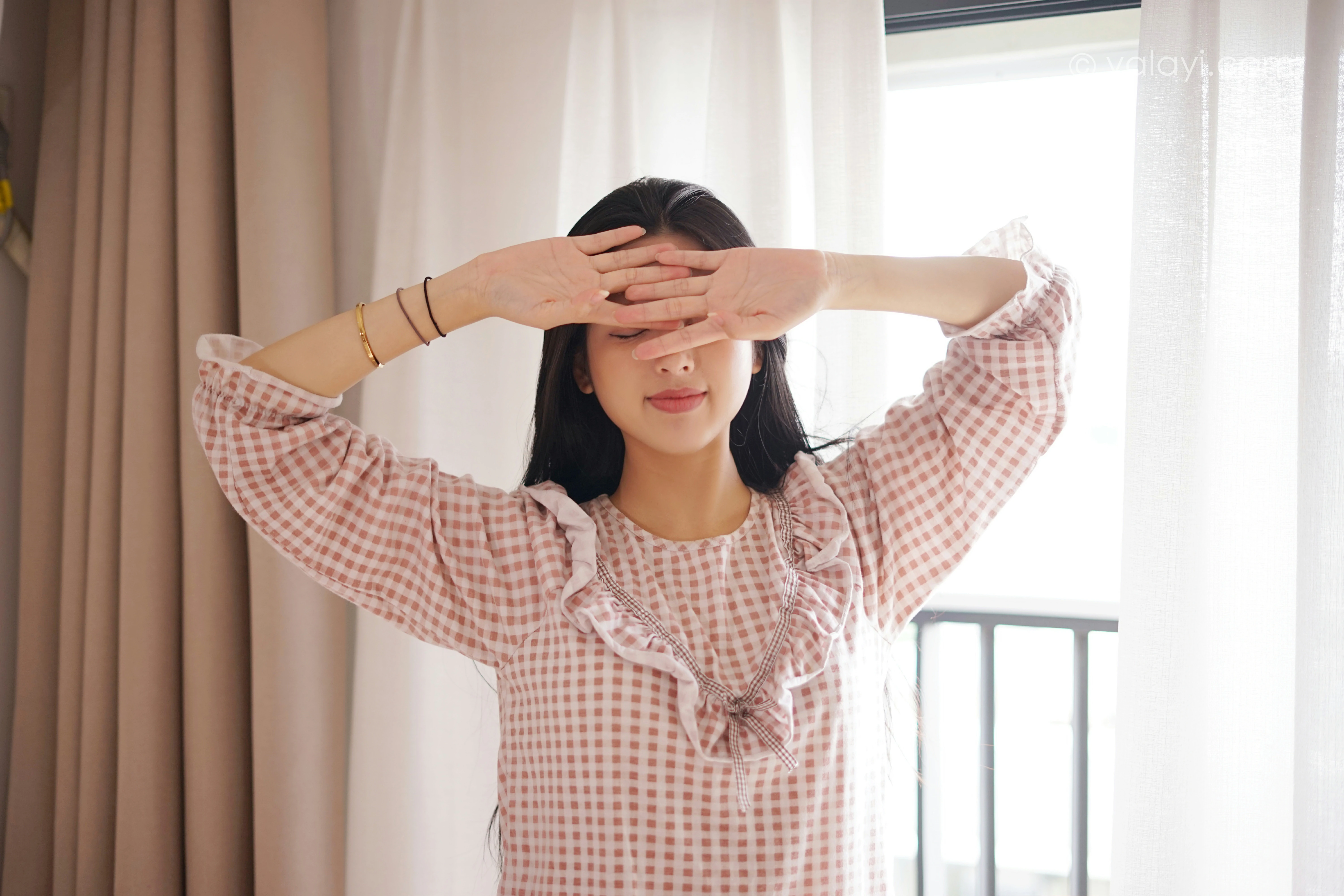 [YALAYI雅拉伊]NO.843 在家千日好 溪若 粉色睡衣加睡裤清纯可爱私房写真集第8张