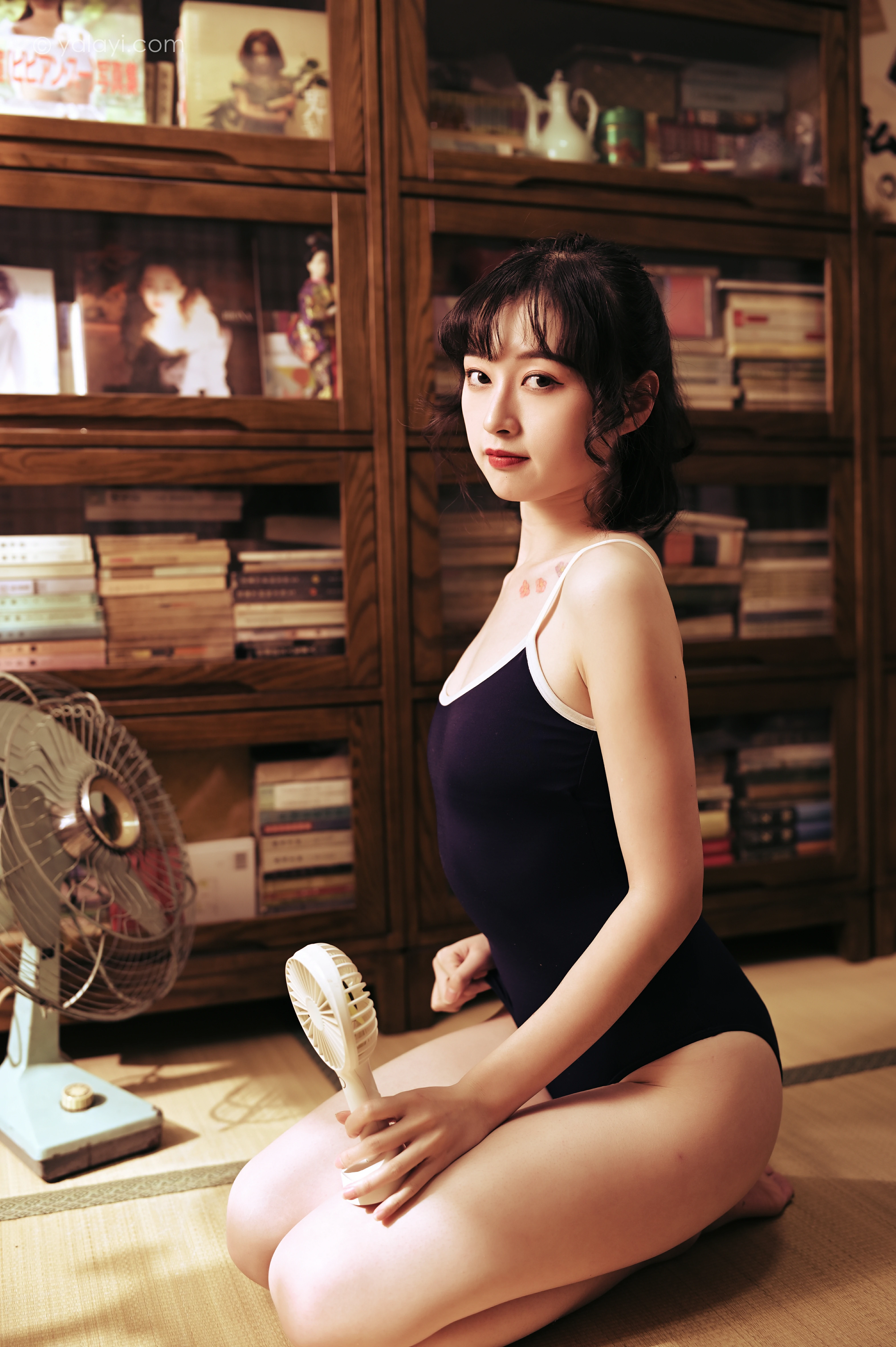 [YALAYI雅拉伊]NO.783 偷得半日闲 京京 蓝色紧身连体体操服性感写真集第10张