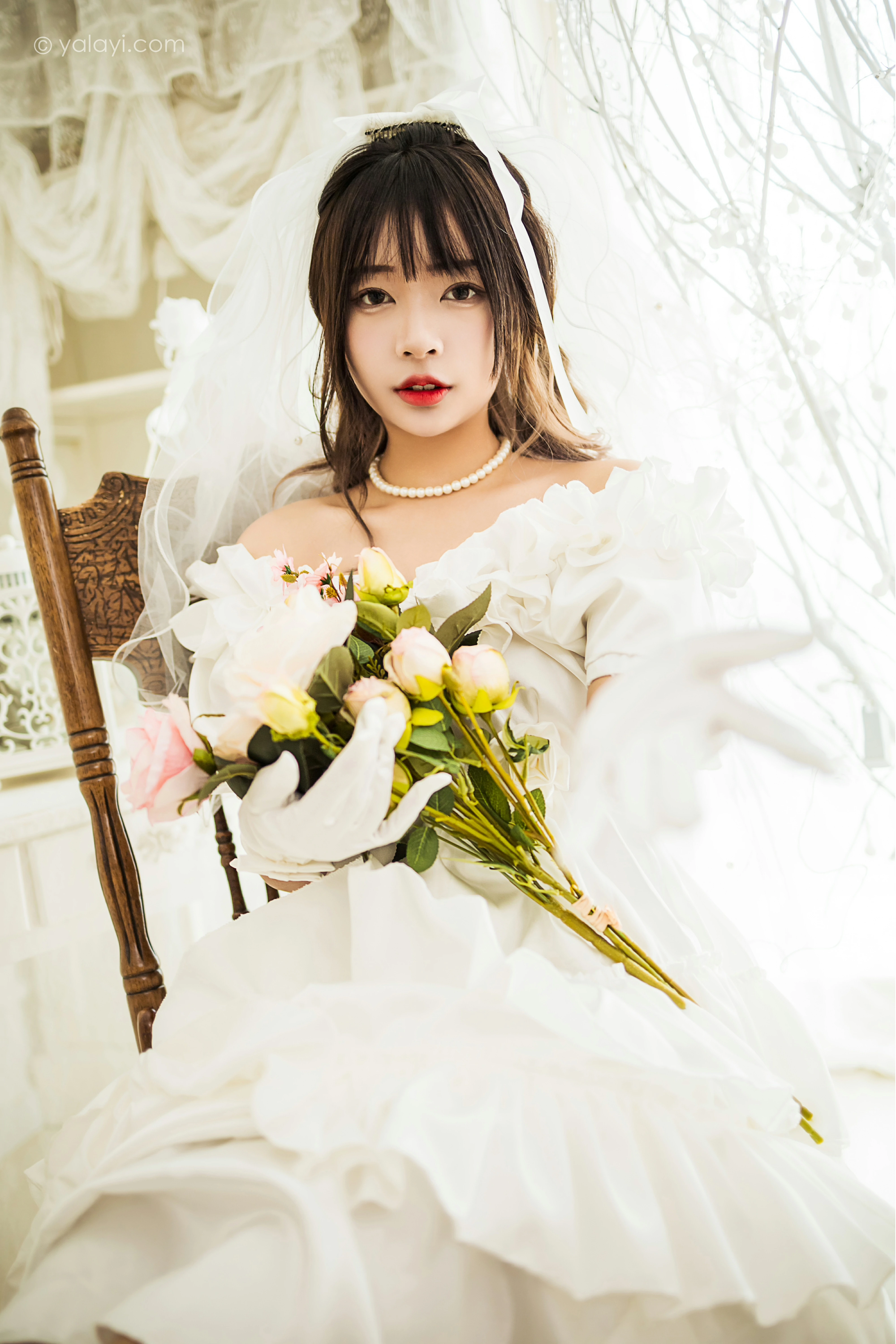 [YALAYI雅拉伊]NO.862 美丽的梦 阿禾 白色抹胸婚纱性感写真集第10张