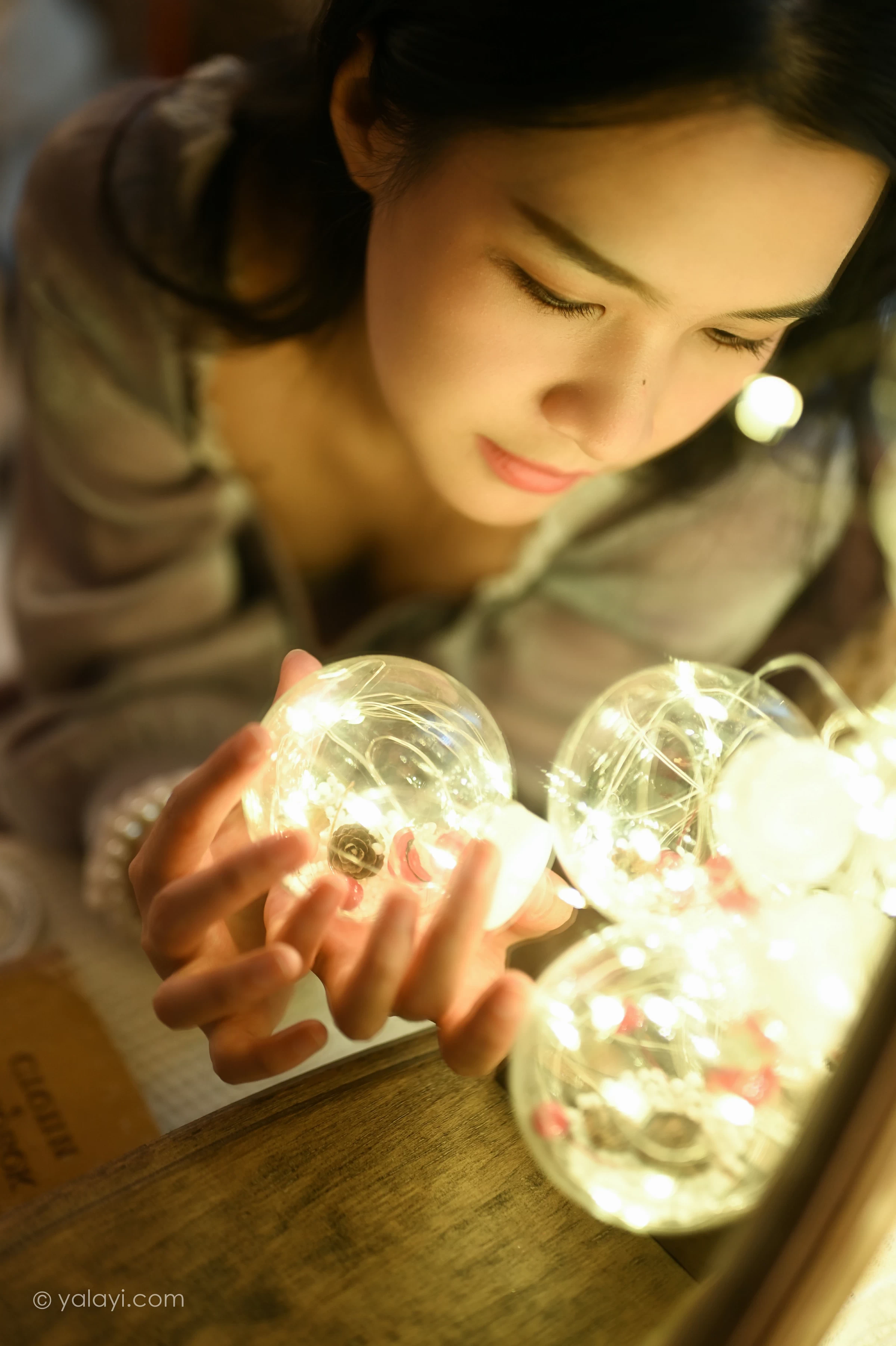 [YALAYI雅拉伊]NO.744 《平安夜有我》 虞艺 灰色透视公主制服裙写真第12张