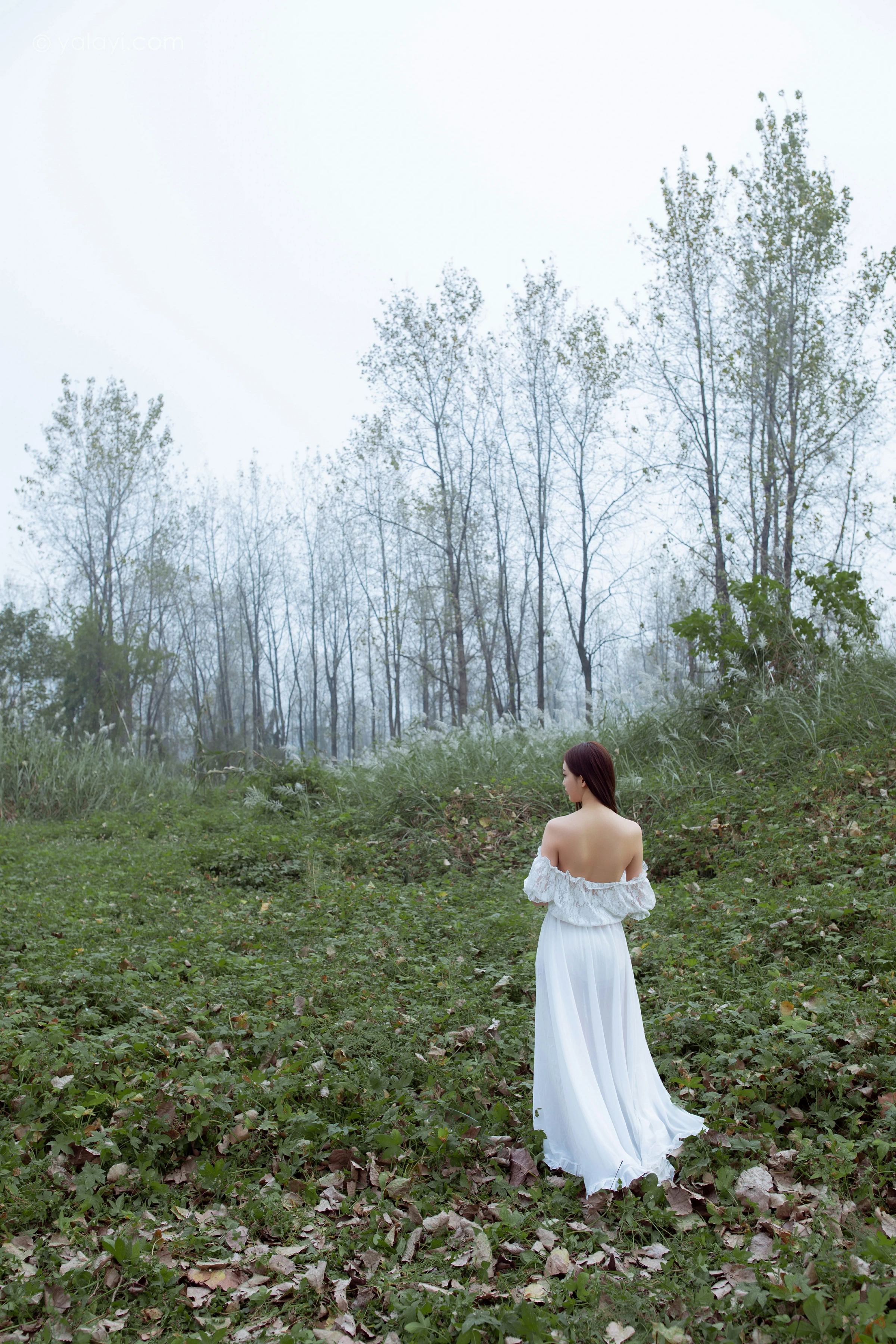 [YALAYI雅拉伊]NO.726 《找自己》 徐徐 白色抹胸蕾丝连衣裙加透视情趣内衣性感私房写真集第4张