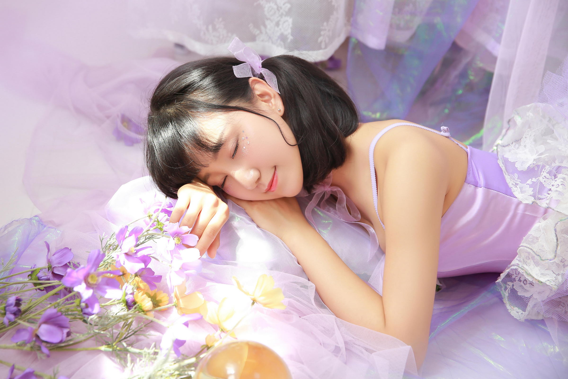 [YALAYI雅拉伊]2022.06.28 青春时光 阳光少女 白色短裤加小背心与粉色吊带蕾丝舞蹈裙清纯写真集第9张