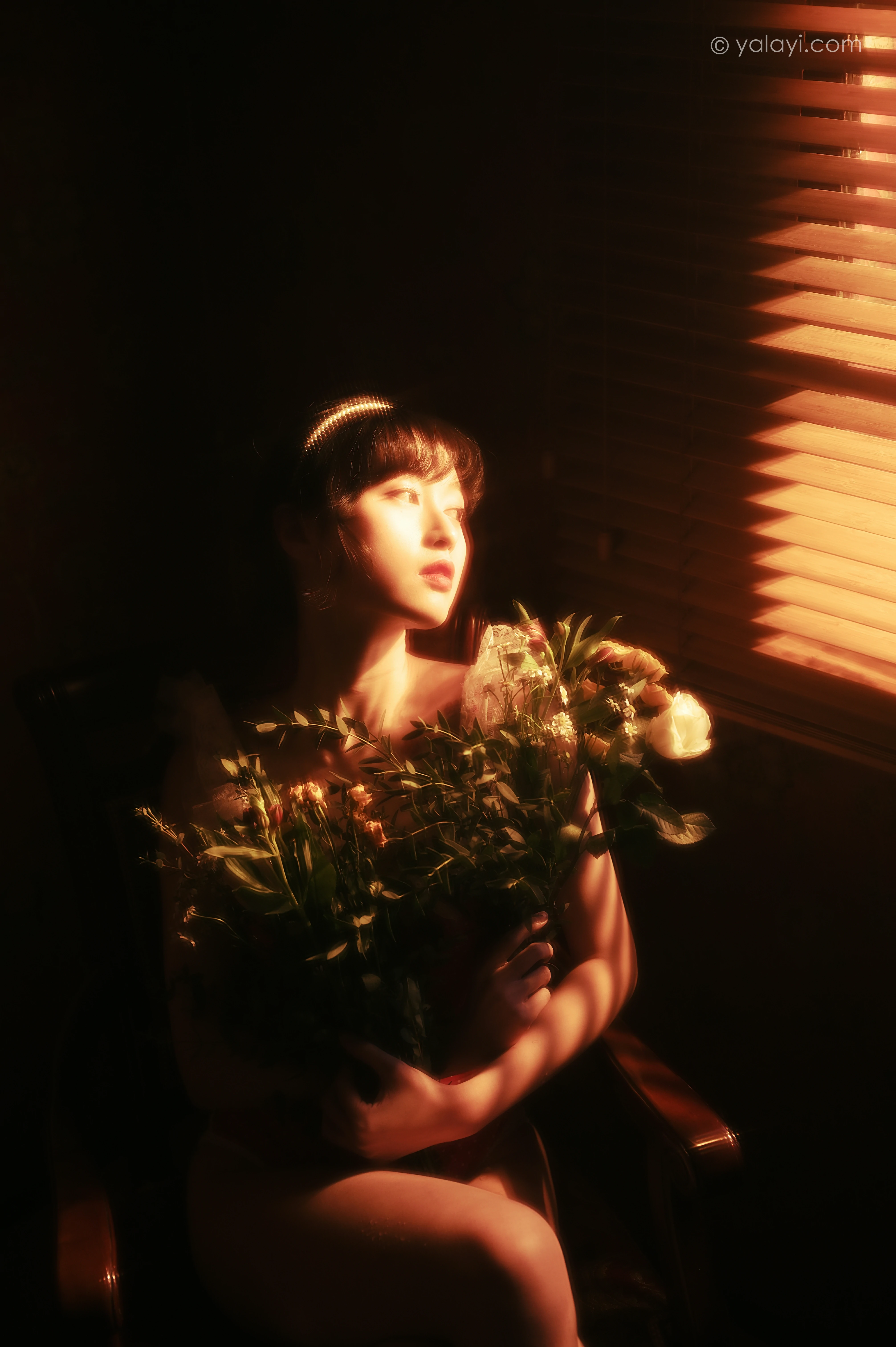 [YALAYI雅拉伊]NO.787 红颜旧梦 京京 红色紧身连体内衣性感私房写真集第4张