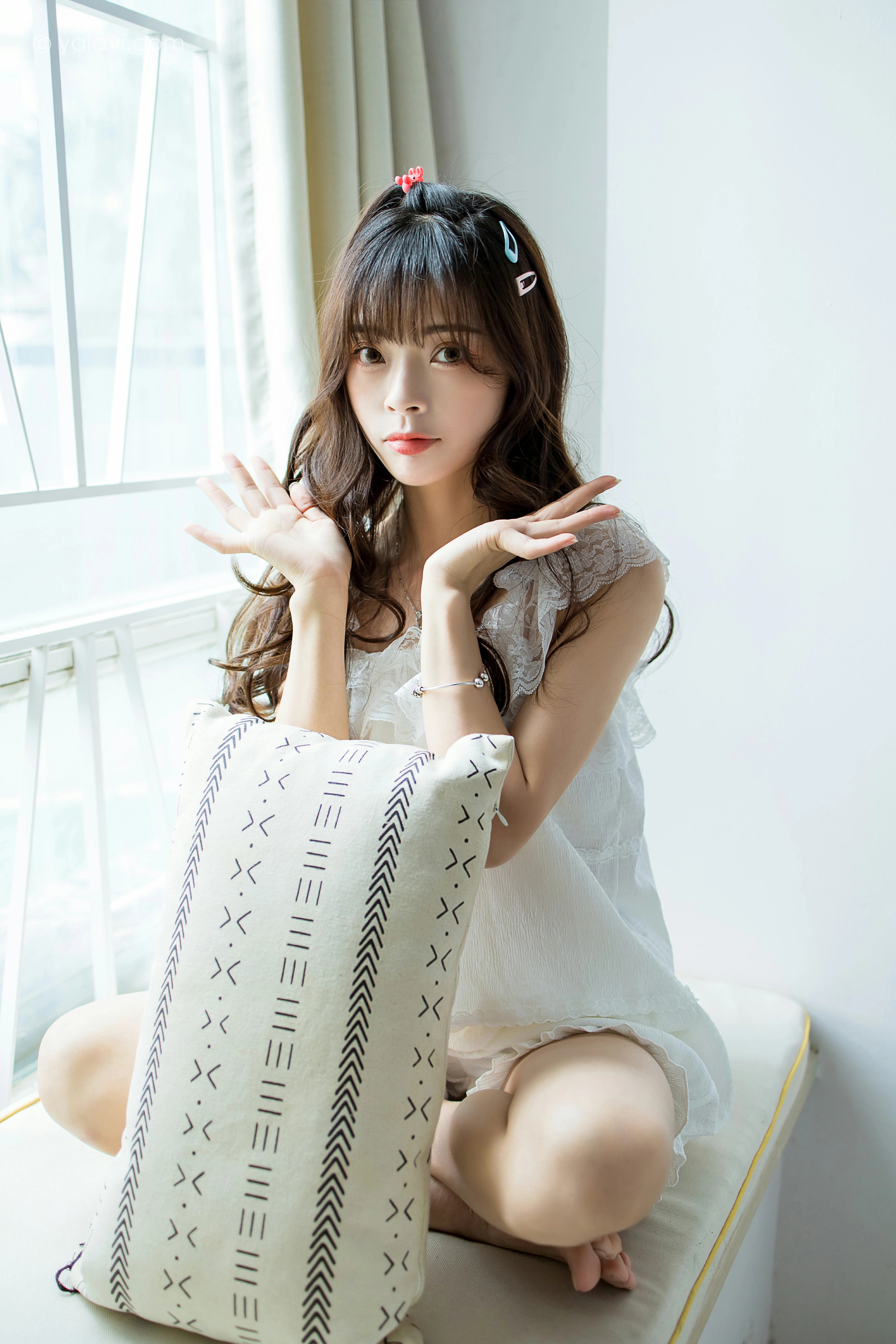 [YALAYI雅拉伊]NO.786 美好时光 程小蝶 白色蕾丝睡衣加短裤性感私房写真集第16张