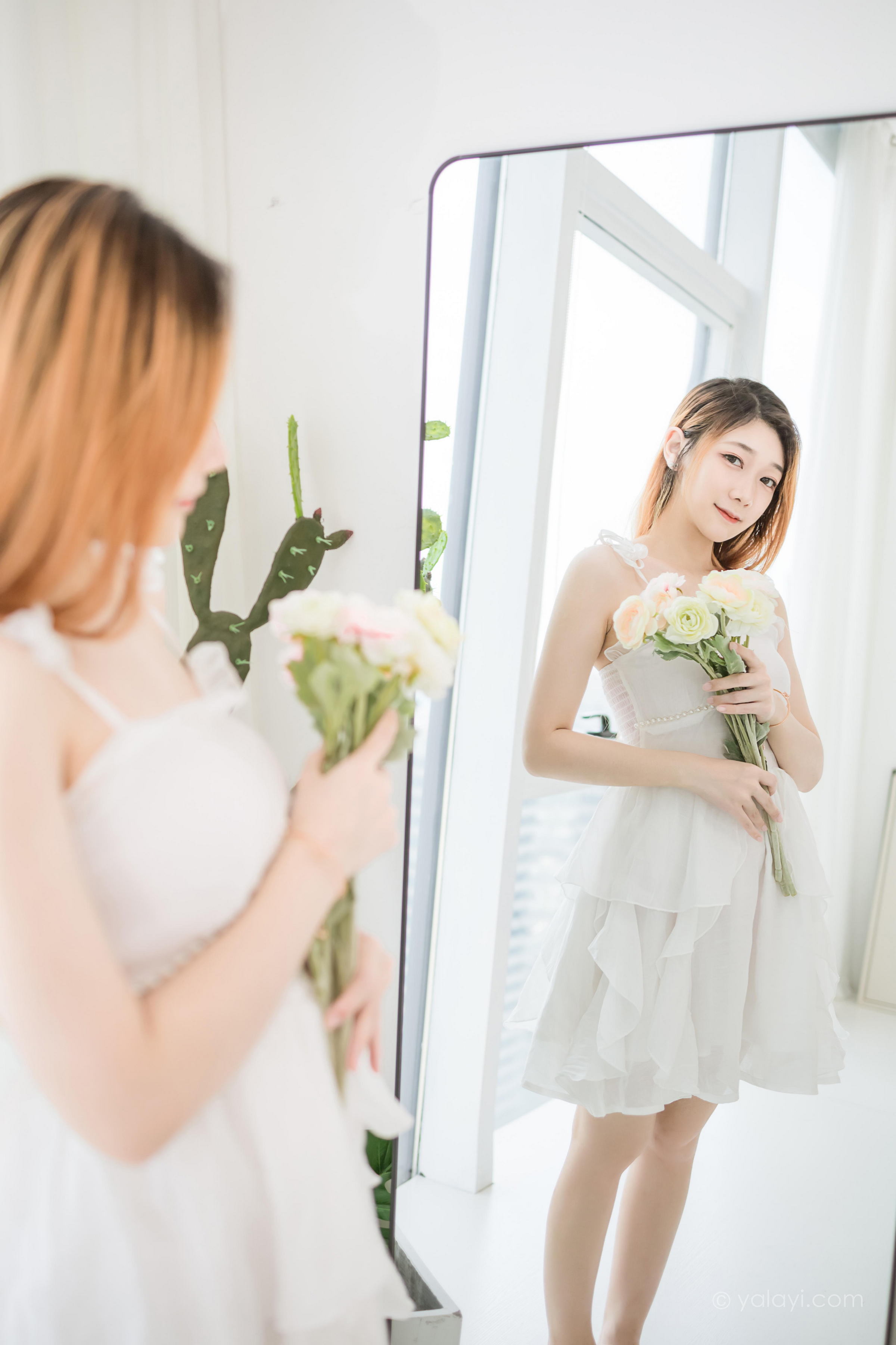 [YALAYI雅拉伊]2022.12.03 白衣丽人 夜夜 白色吊带透视连衣裙居家清纯写真集第4张