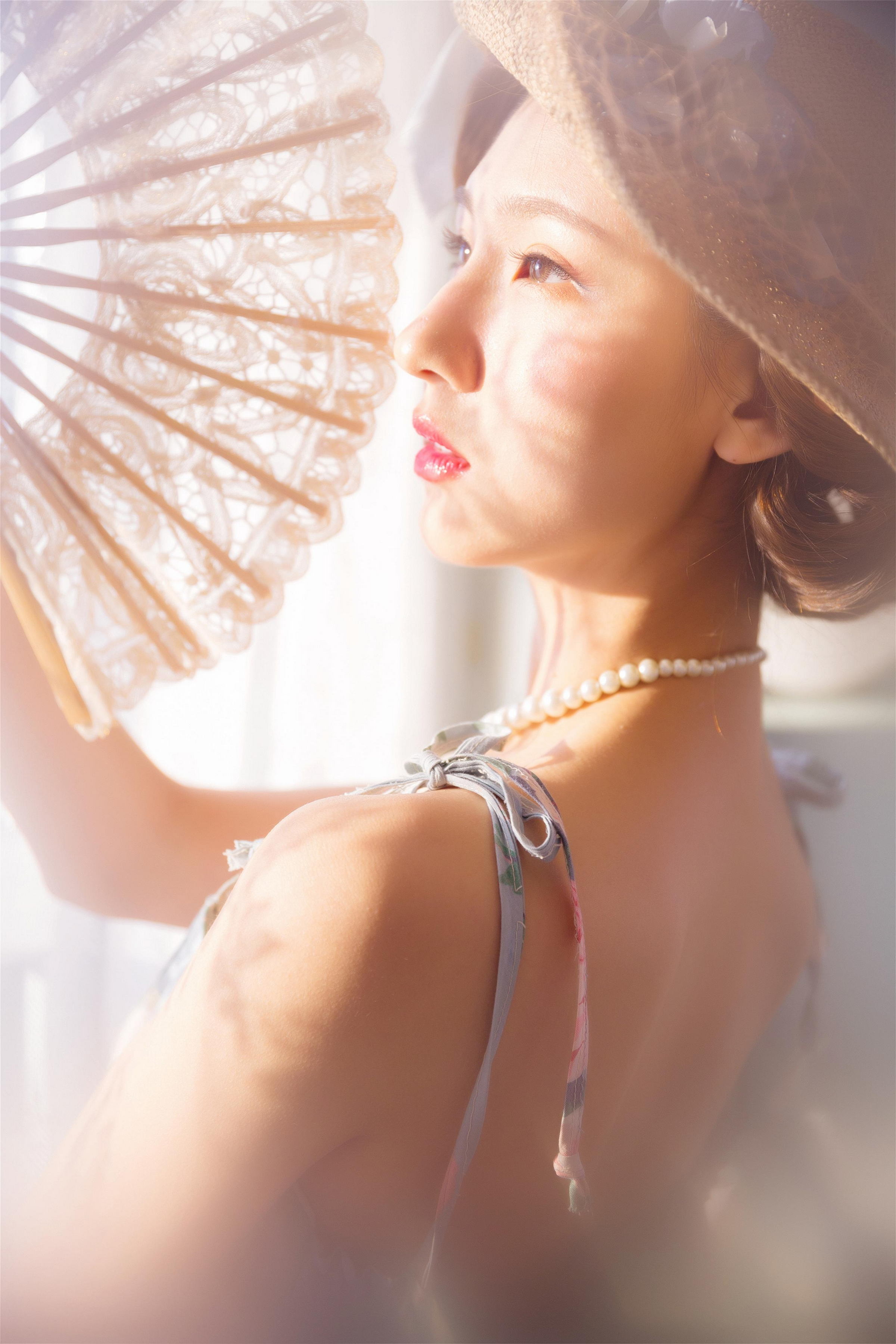 [YALAYI雅拉伊]2023.04.07 花样青春 现代名媛灰色吊带连衣裙清纯写真集第8张