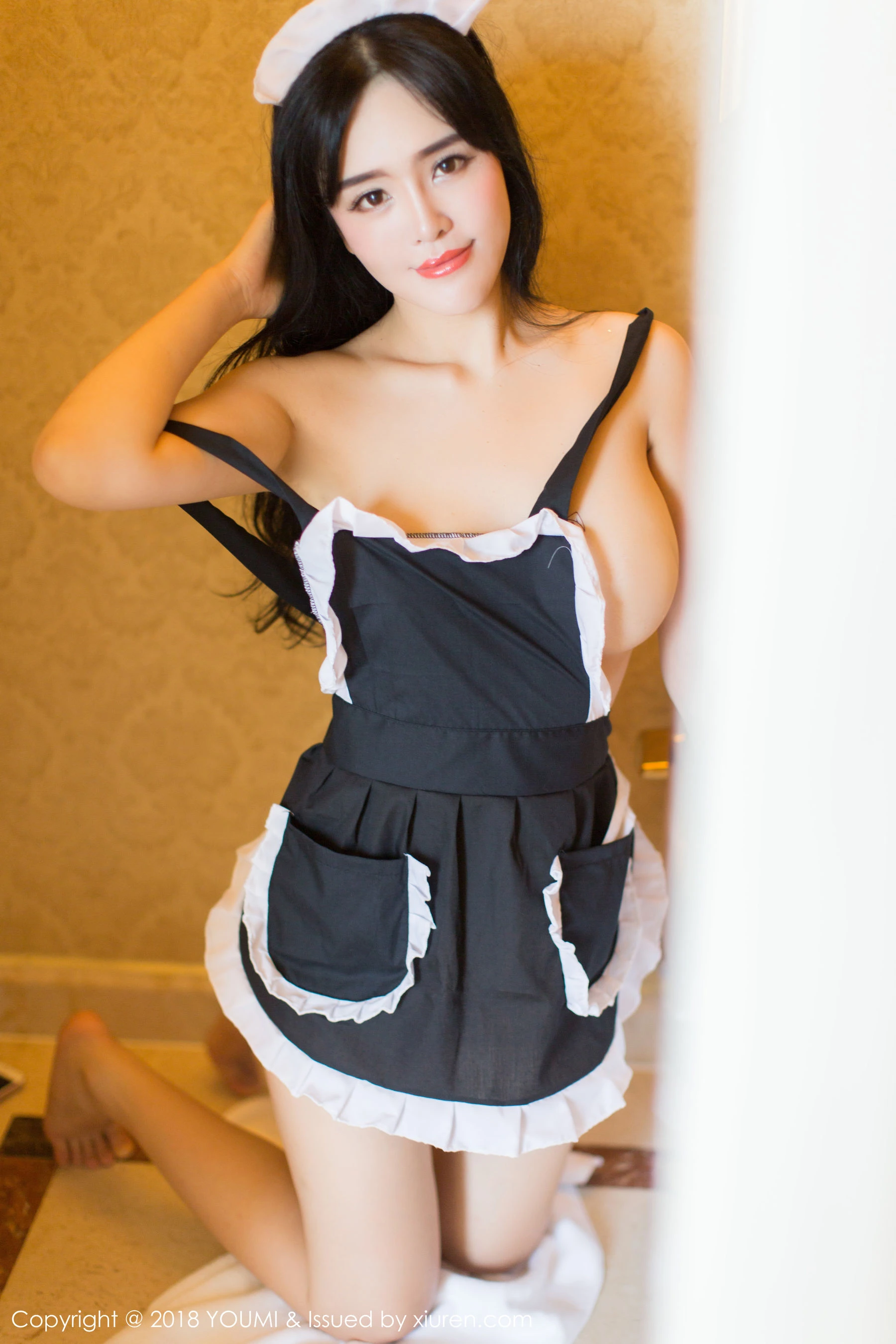  刘钰儿《乖巧女仆》 尤蜜荟YouMi Vol.127第6张