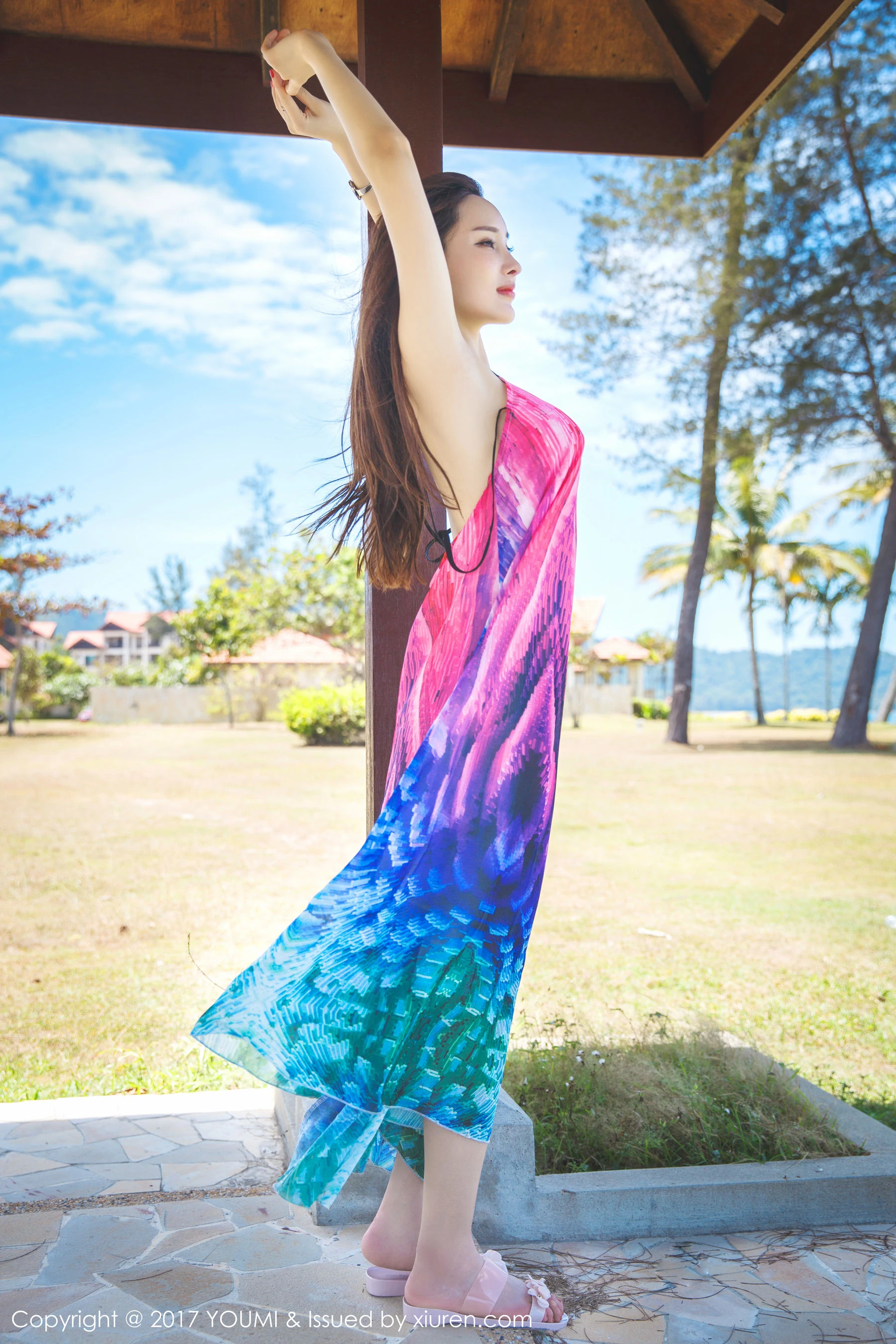 土肥圆矮挫穷《沙滩比基尼+韵味长裙》 尤蜜荟YouMi Vol.029第3张