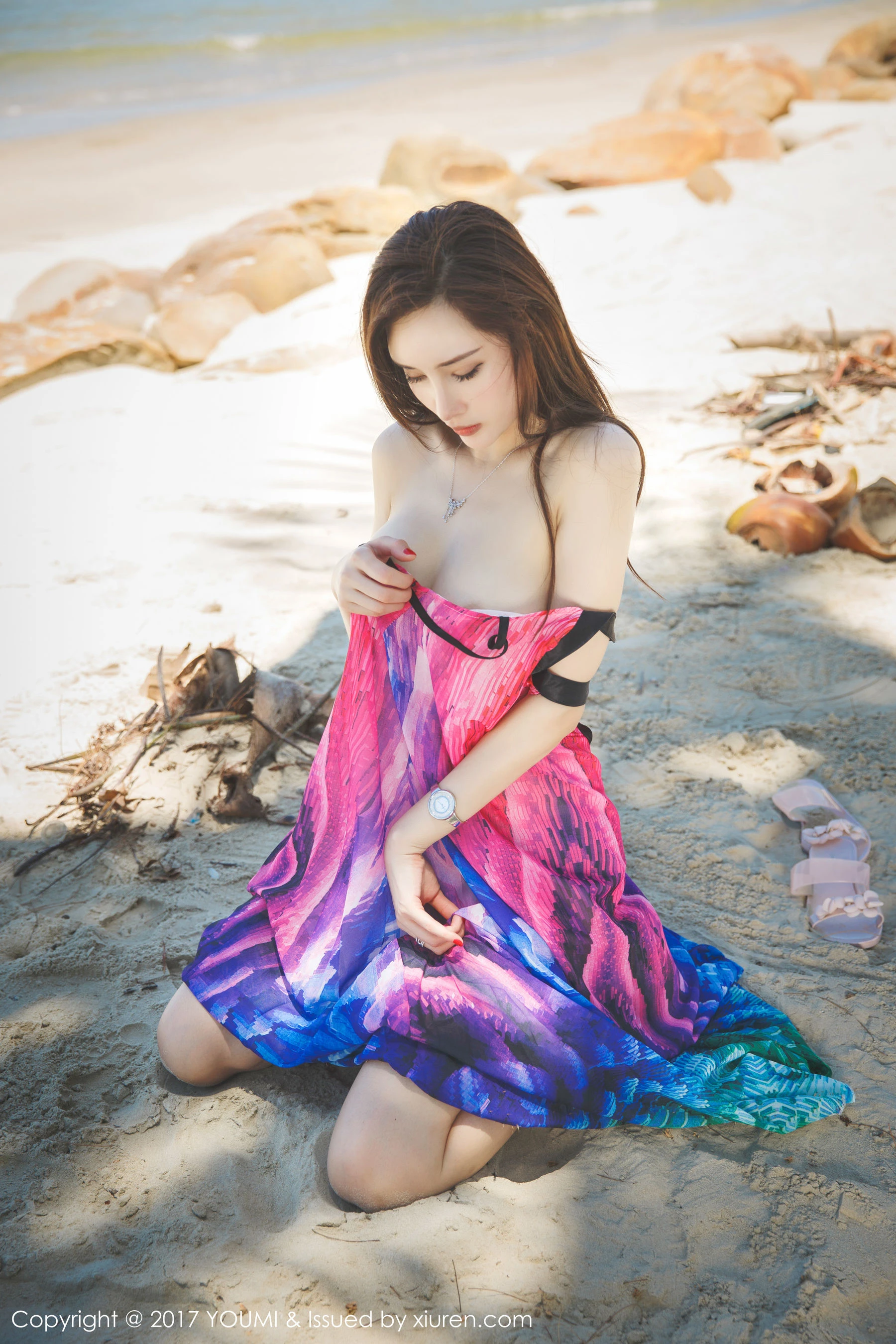 土肥圆矮挫穷《沙滩比基尼+韵味长裙》 尤蜜荟YouMi Vol.029第5张
