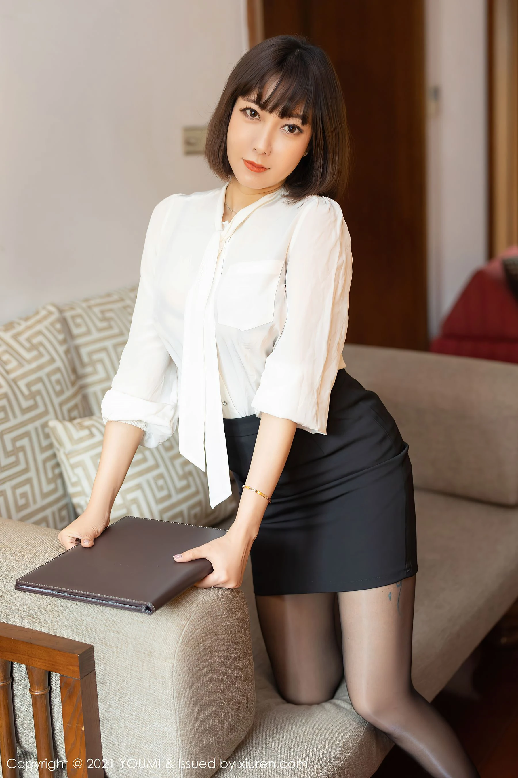  尤蜜荟YouMi Vol.662 果儿Victoria第2张