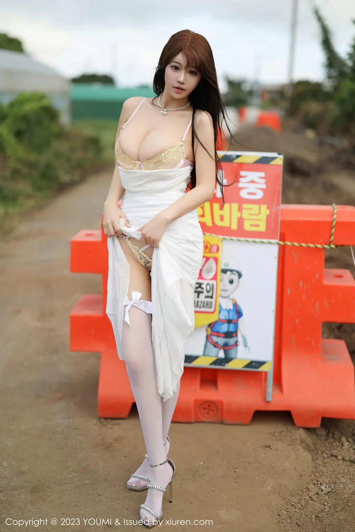  尤蜜荟 VOL.996 朱可儿Flora [68P]第1张